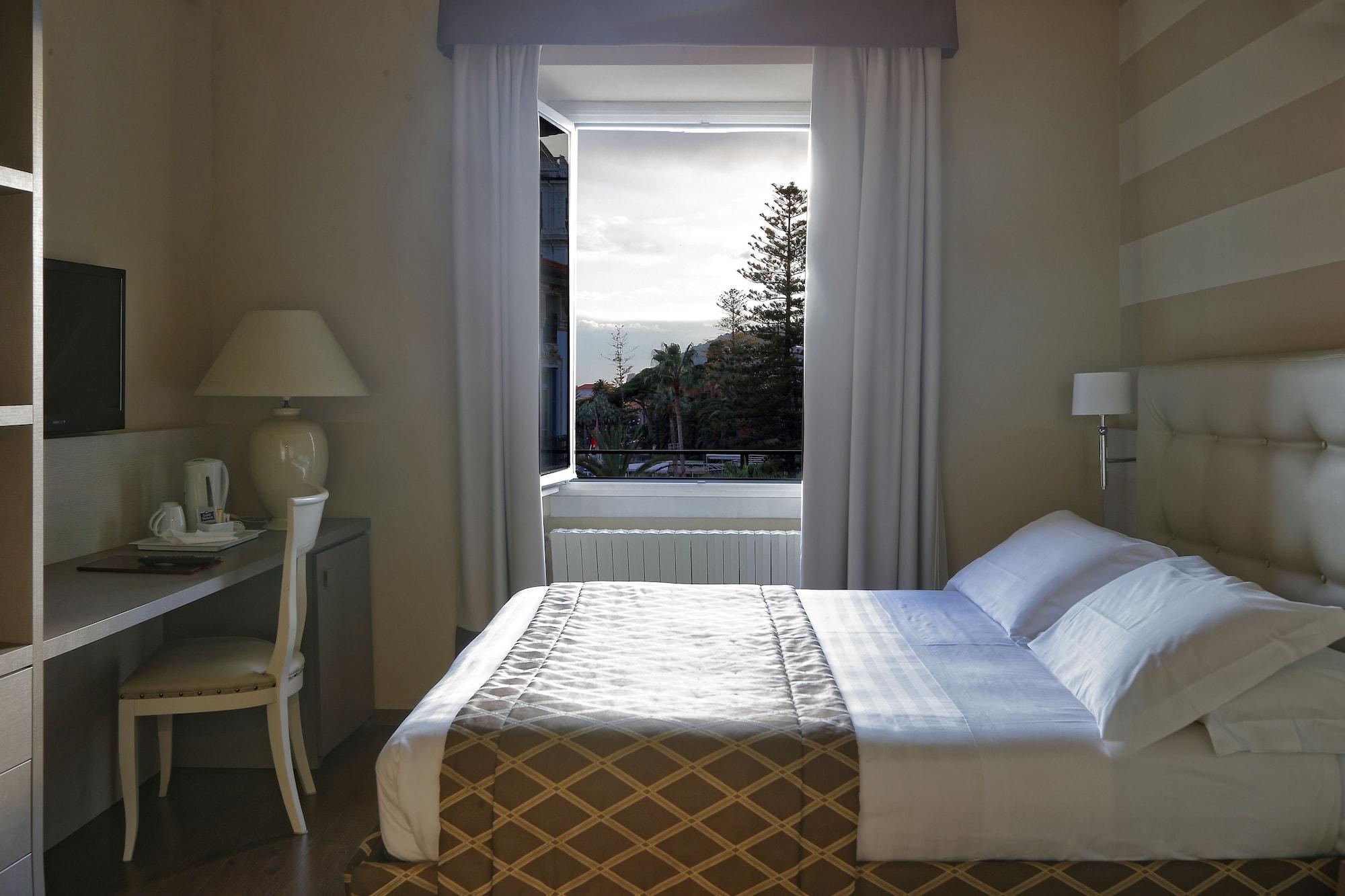 Hotel Lolli Palace 3*